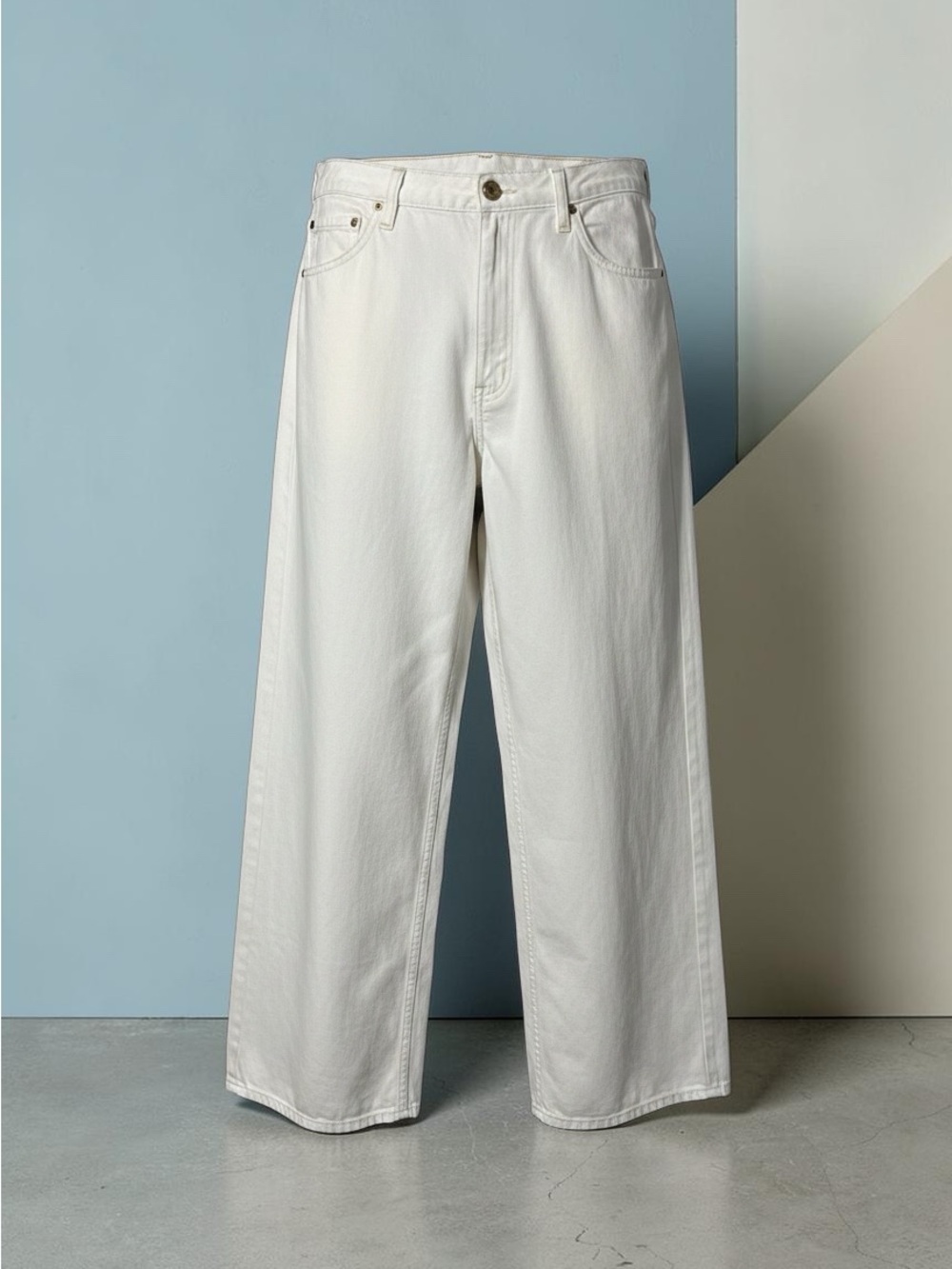 Time and Tru White Wide-Leg High-Rise Jeans